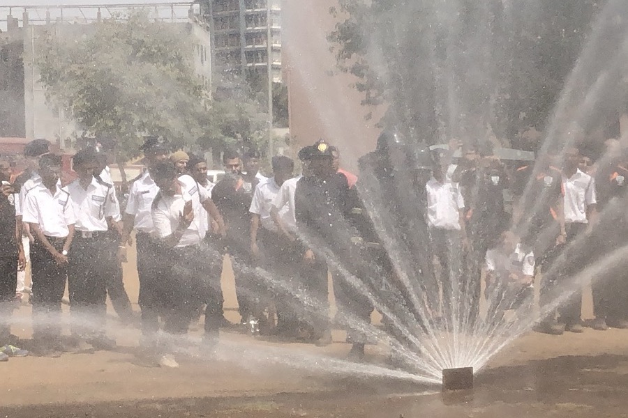 Fire brigade attachment