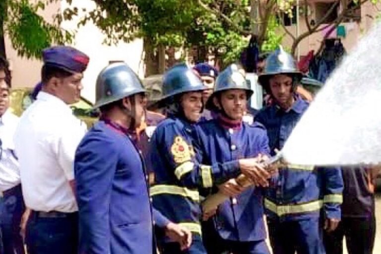 Live fire brigade drill — Thane